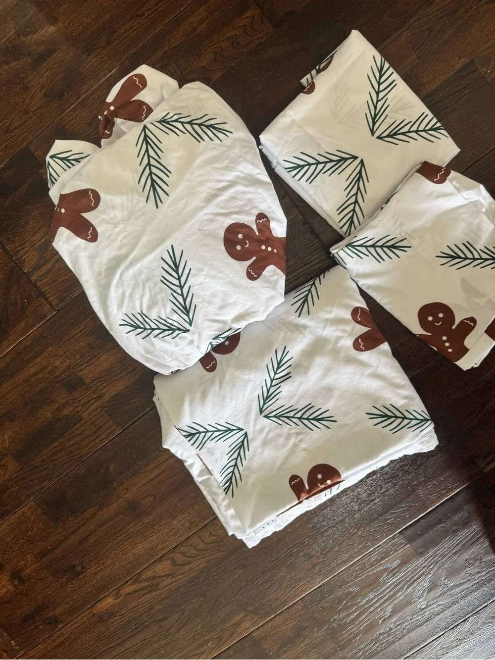 CGK Linens Holiday Gingerbread Queen Sheet Set - White Brown & Green Pine